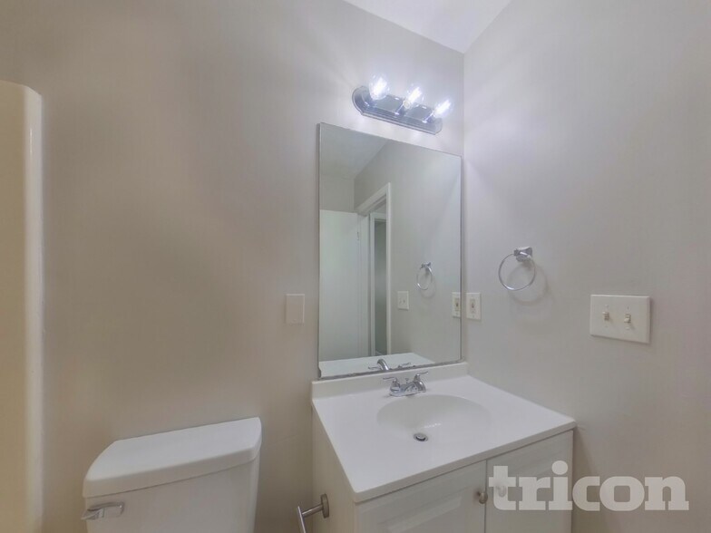 Building Photo - 4621 Cedar Brook Dr SE