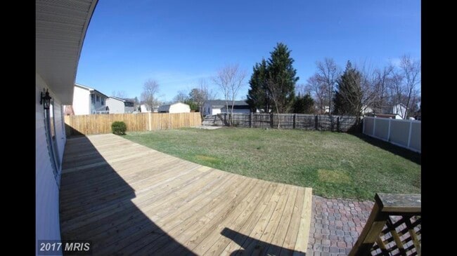 Building Photo - 6 Greystone Cir