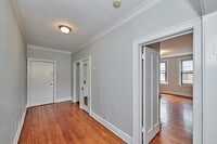 Building Photo - 5453 S Everett Ave