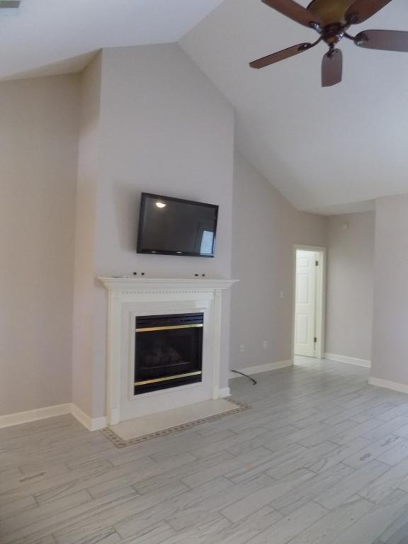 Building Photo - 1438 The Crossings