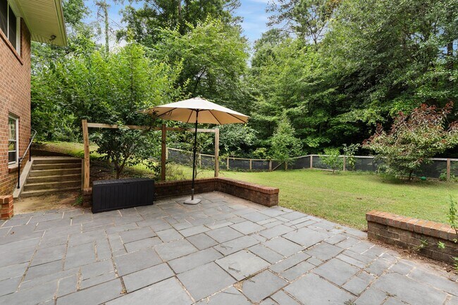 Building Photo - Modern Upgraded 4 Bed 3.5 Bath Home in SW ...