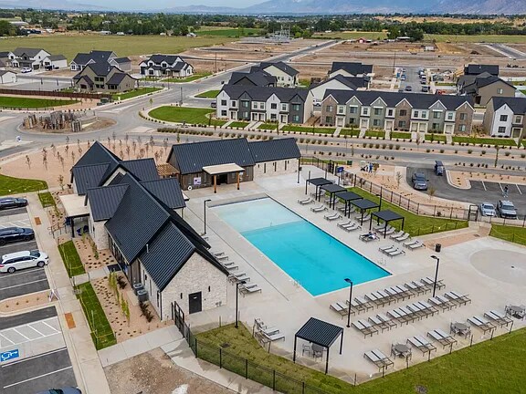 Building Photo - 1505 E 720 N