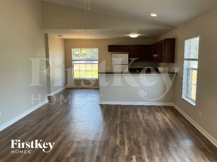 Building Photo - 337 Majestic Gardens Dr