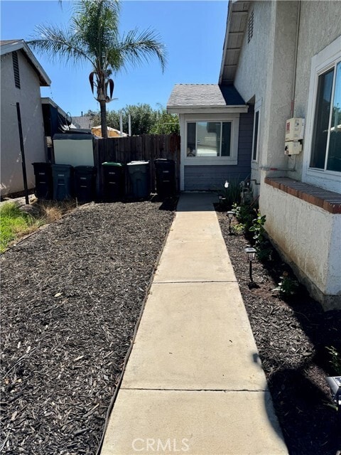 Building Photo - 321 Red Cedar Pl