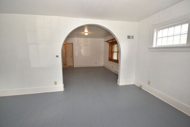 Building Photo - River Park Charming 3 bedroom Single Famil...