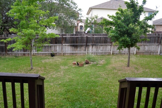 Building Photo - 714 Point Sunset