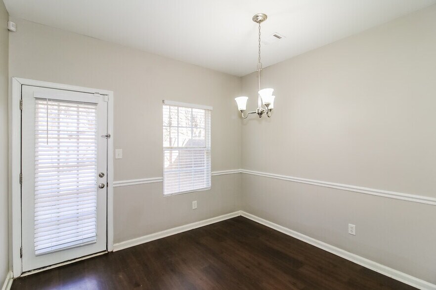 Building Photo - 5040 Pioneer Pkwy