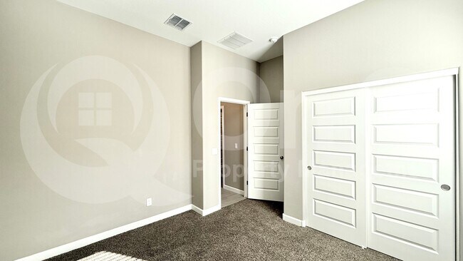 Building Photo - 40974 W Hillman Dr