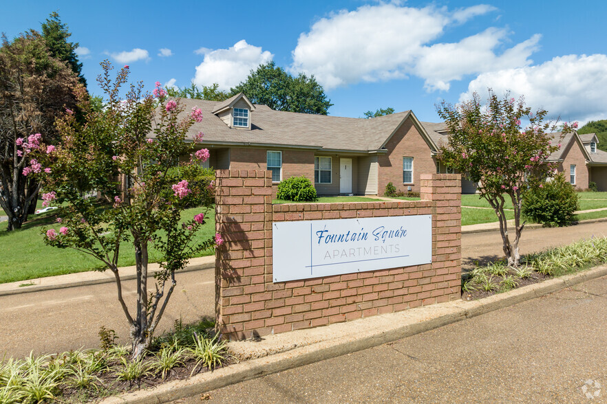 Primary Photo - Fountain Square Townhomes