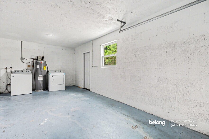 Building Photo - 1147 Manatee Dr