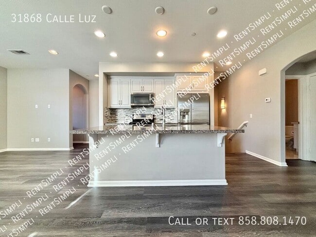 Building Photo - 31868 Calle Luz