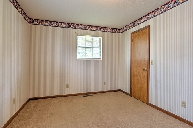 Building Photo - 307 Cypress St