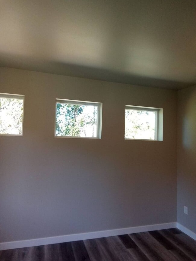Building Photo - 3 Bedroom, 2.5 Bath in Blaine in Newer Nei...