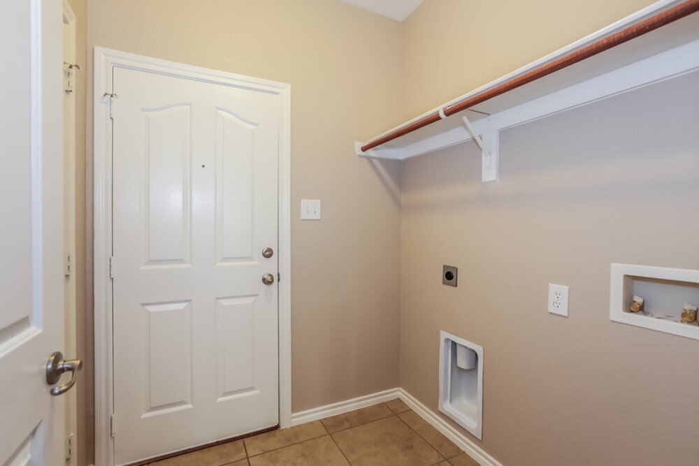 Building Photo - 6137 Kristen Dr