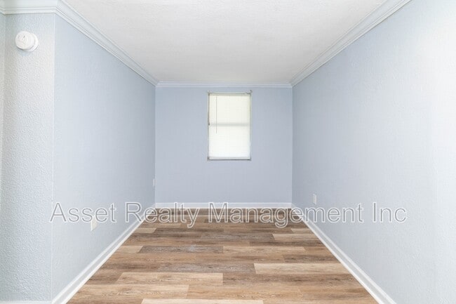 Building Photo - 608 Lester Rd