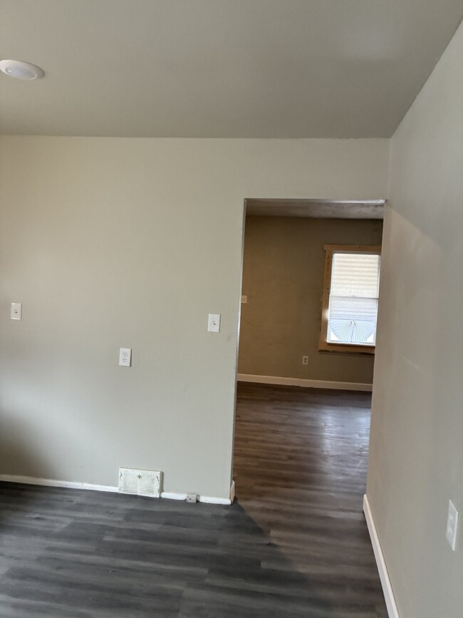 Building Photo - 18526 Saint Aubin St