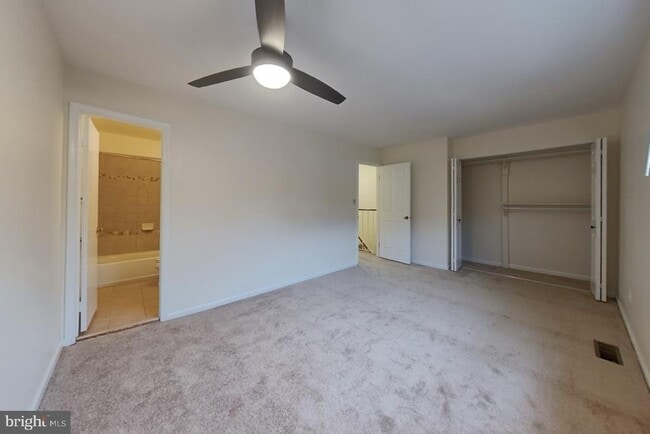 Building Photo - 4939 McFarland Dr