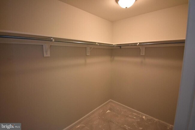 Building Photo - 358 E Nesquehoning St