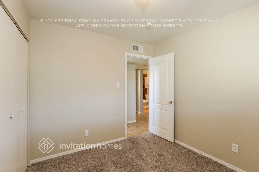 Building Photo - 5302 W Edgemont Ave