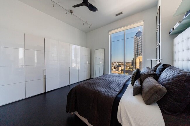 Building Photo - 285 Centennial Olympic Park Dr NW