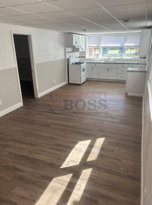 Building Photo - 1350 Van Buren St