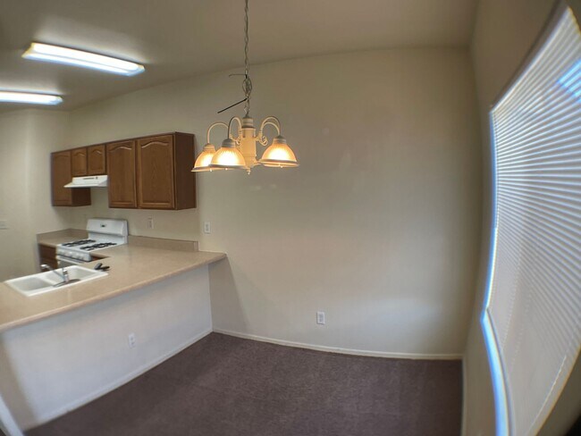 Building Photo - Spacious 3BR Townhome in Bellemont | Fenced Yard + 2-Car Garage