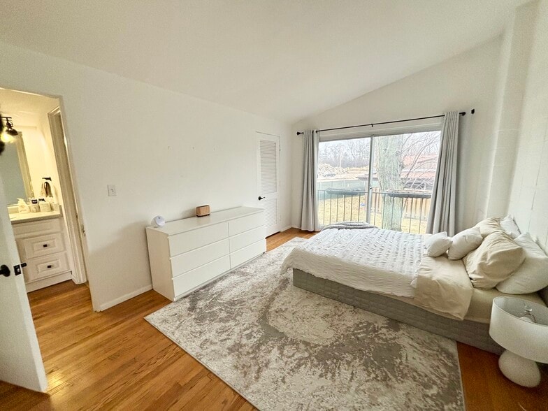 Building Photo - 434 Park Ln