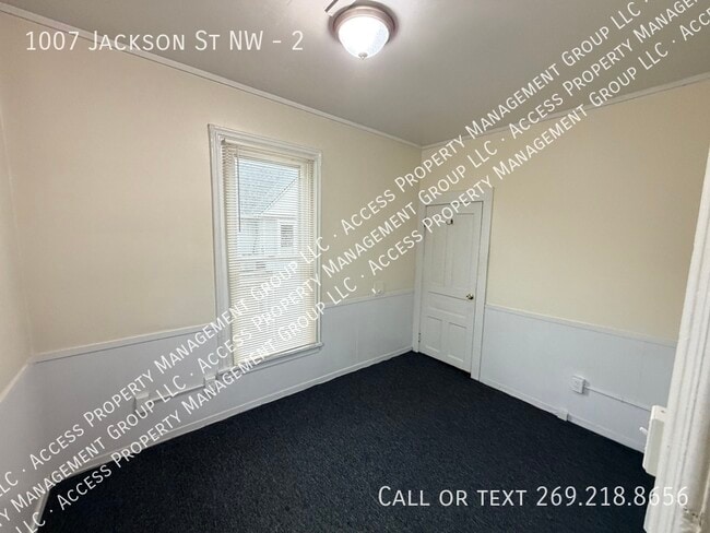 Building Photo - 1007 Jackson St NW