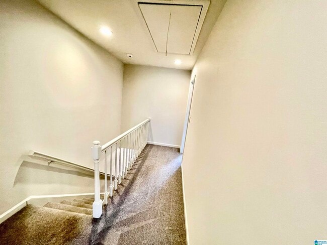 Building Photo - 608 Mountain Laurel Ct