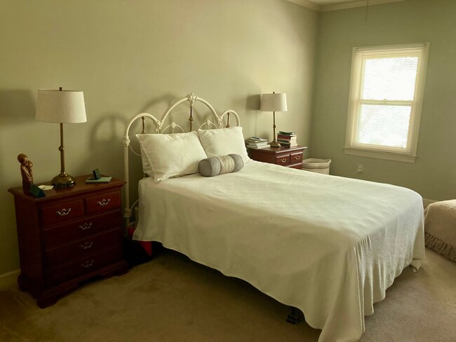 Building Photo - 110 Milledge Terrace