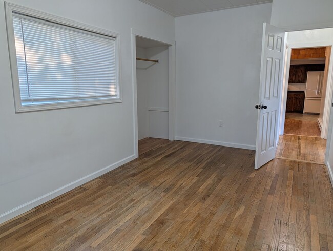 Building Photo - 25029 Minkler Rd