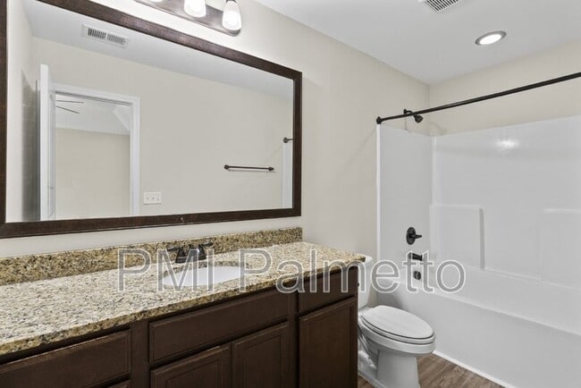 Building Photo - 634 Pine Lilly Dr