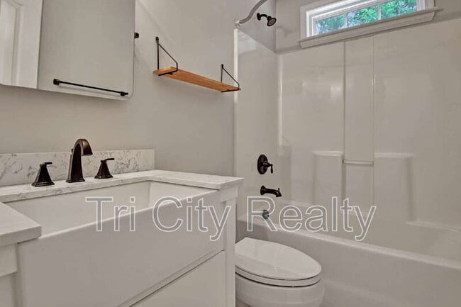 Building Photo - 69 Meadows Creek Ln