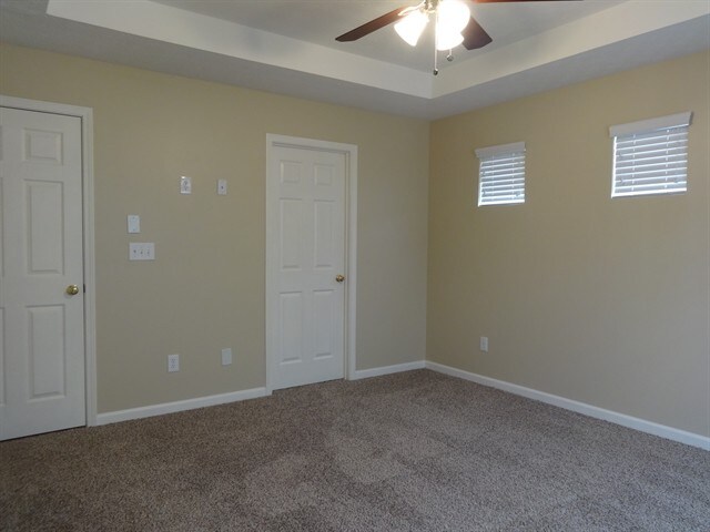 Building Photo - 518 Arrowhead Dr