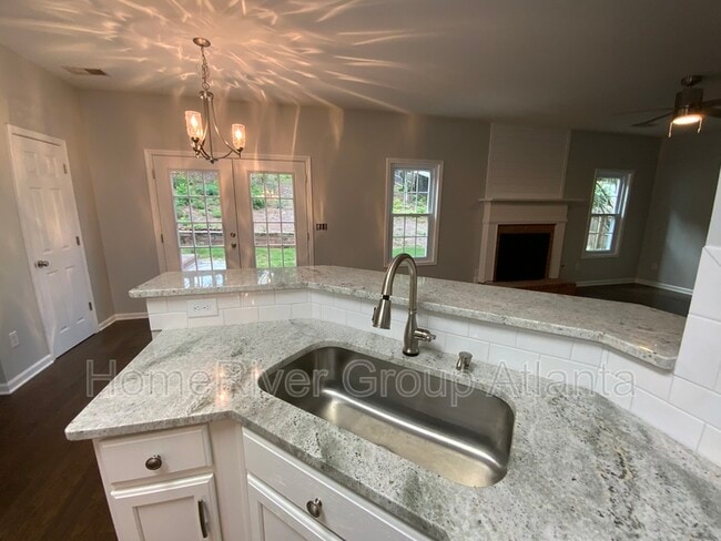 Building Photo - 7340 Lanier Cove Ct