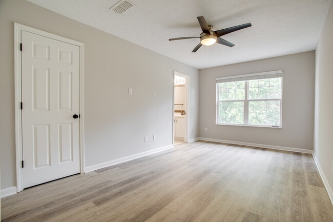 Building Photo - 708 Flintlock Ct