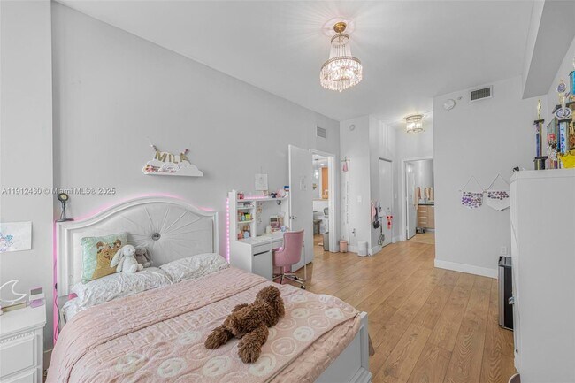 Building Photo - 7901 Hispanola Ave