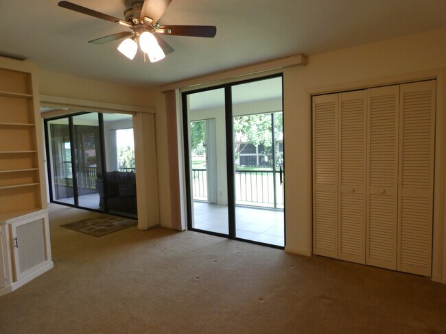 Building Photo - 3 SE Turtle Creek Dr