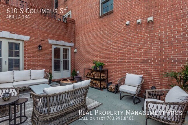 Building Photo - Stunning Corner Townhouse, Old Town Alexan...