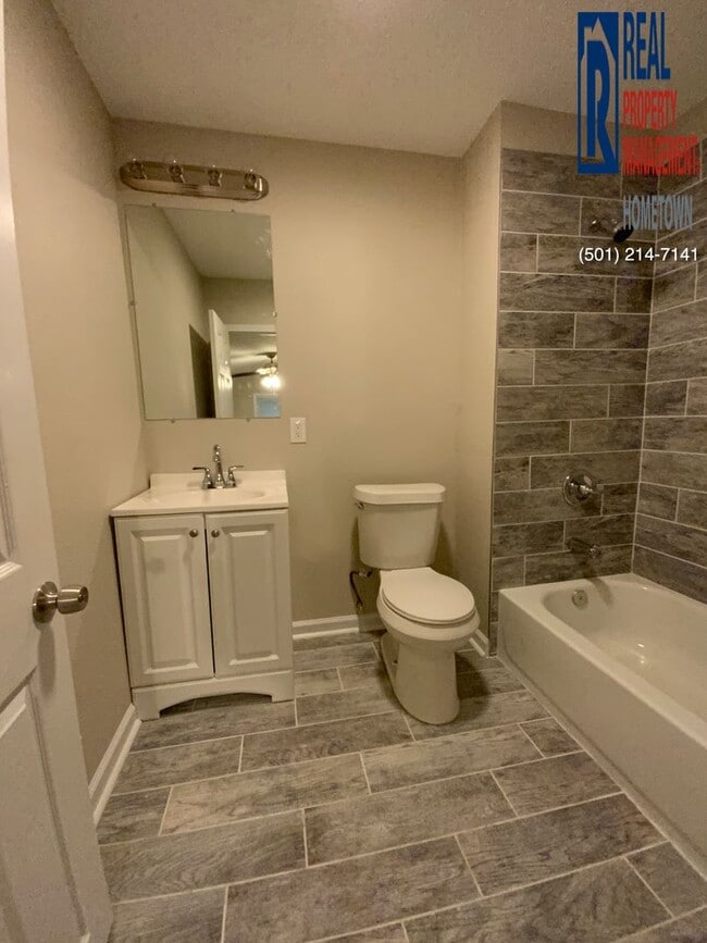 Building Photo - 131 S 2nd St