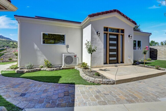 Building Photo - $3,549/mo – Brand-New 2 Bed / 2 Bath Private ADU – Agoura Hills | 800 Sq Ft