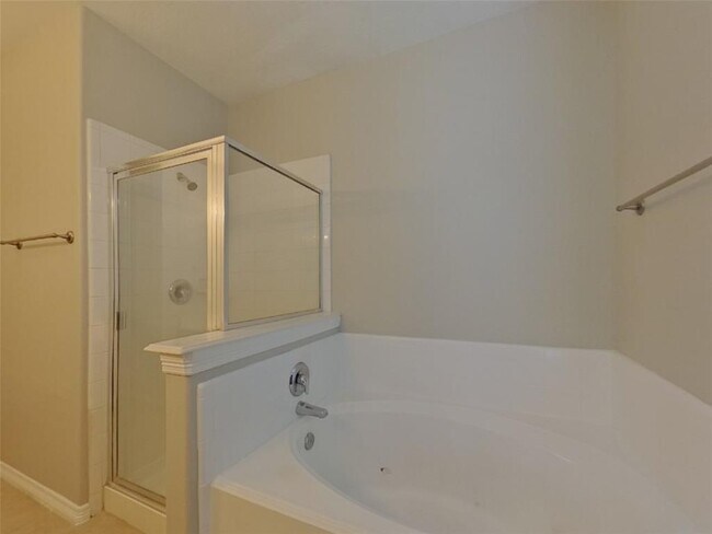 Building Photo - 28818 Hidden Cove Dr