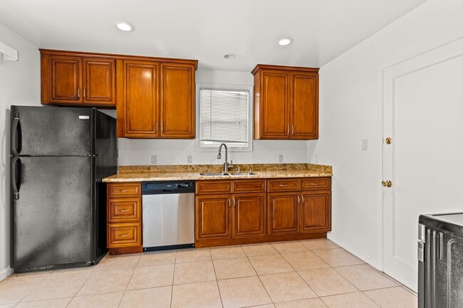 Building Photo - 26539 Flamingo Ave