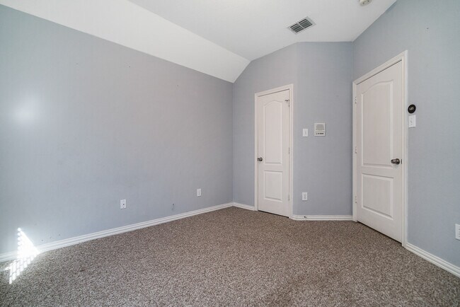 Building Photo - 5452 Lake Powell Dr