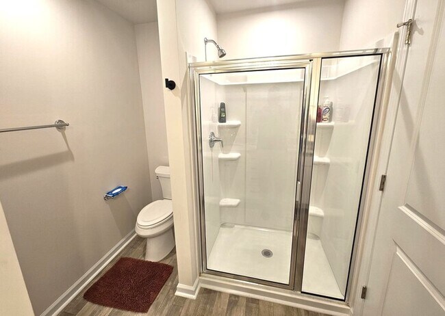 Building Photo - Nearly New  on Cul de sac