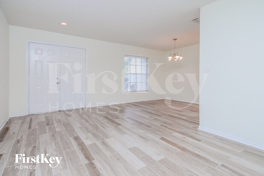 Building Photo - 17006 Falconridge Rd