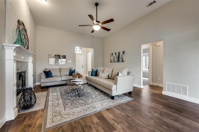 Building Photo - 1811 Creekpark Trail