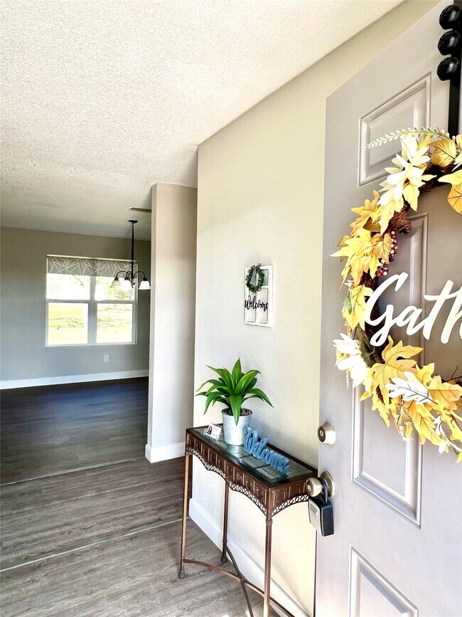 Building Photo - 1030 San Felipe Rd