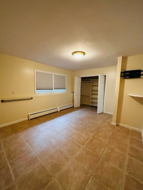 Building Photo - 203 Pineview Ave