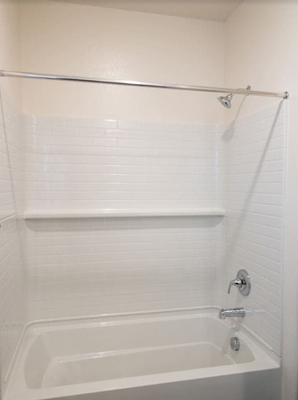 Building Photo - 4264 Lasalle Dr